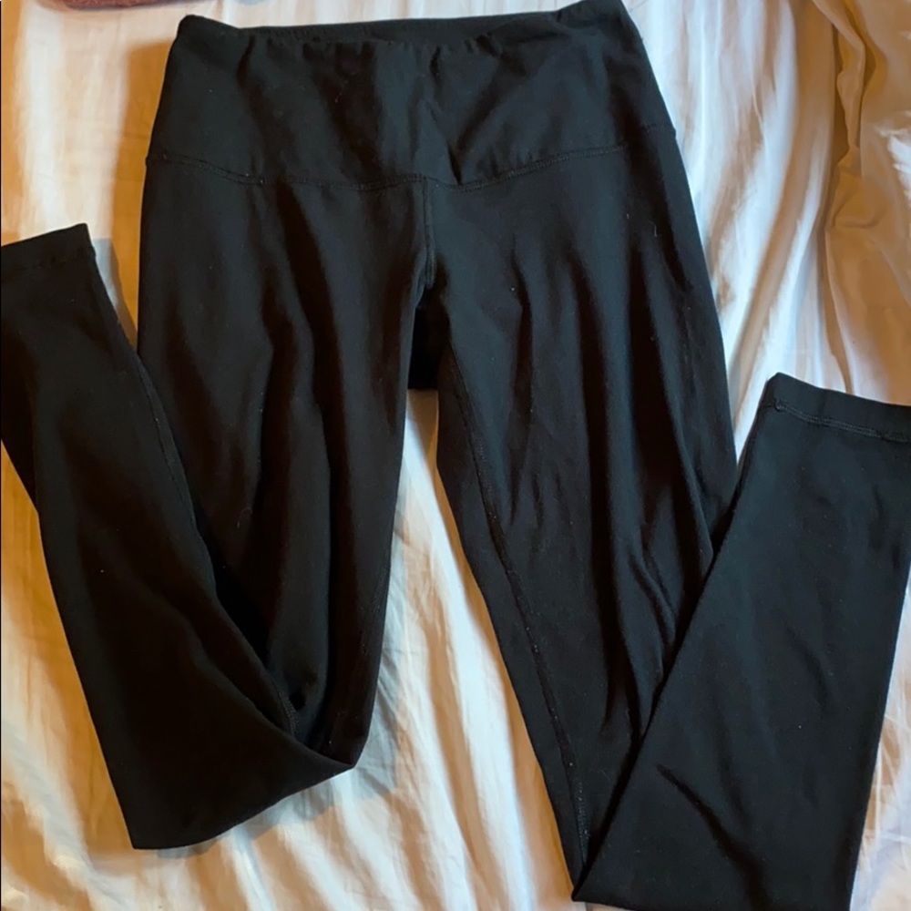 yogalicious full length black leggings